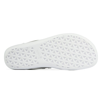 FREESTYLE 3 Stone, white rubber outsole with Splay triangle pattern on a white background 
