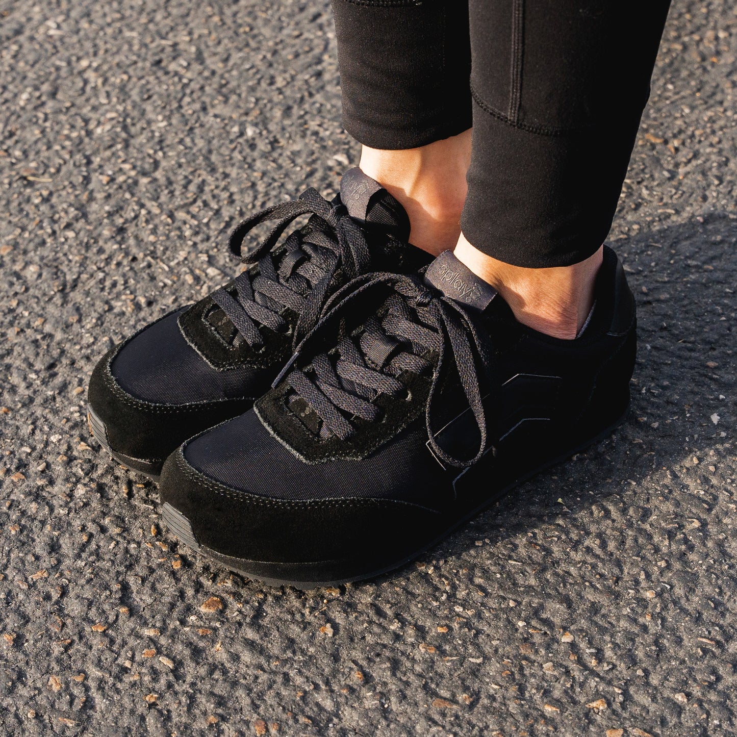 RUNNER V1 - Deep Black [B-Stock]